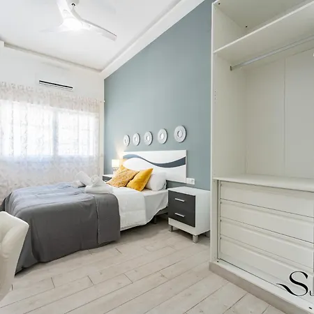 Location, 50m From The And Resaurants Benalmádena